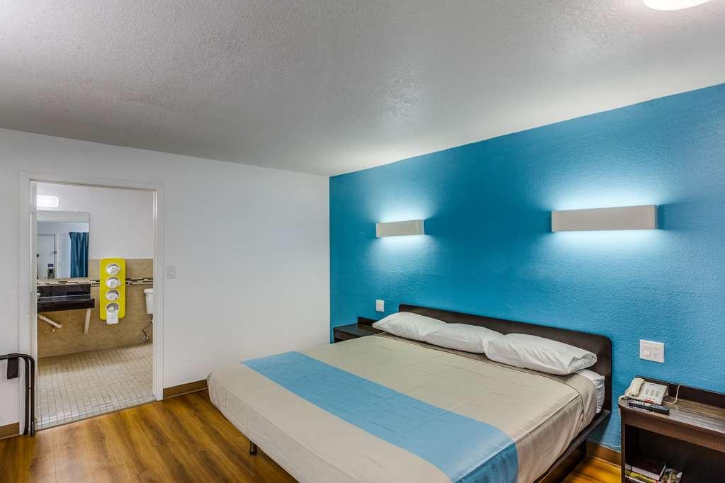 Motel 6 Fort Worth - Northside Ruang foto
