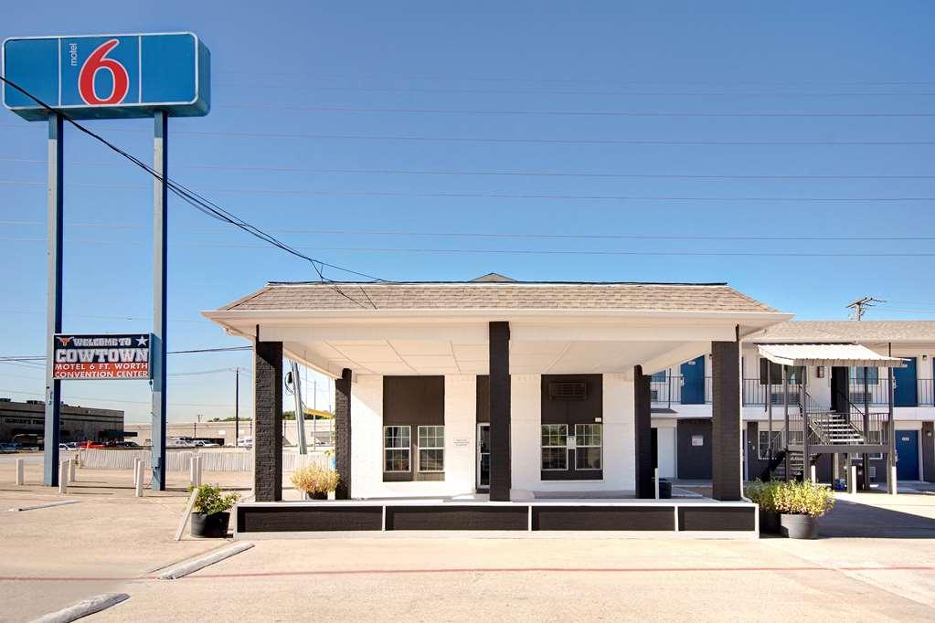 Motel 6 Fort Worth - Northside Bagian luar foto