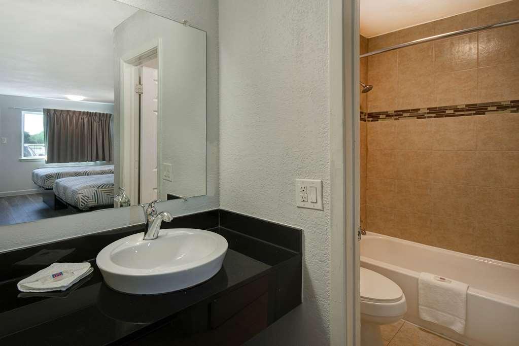 Motel 6 Fort Worth - Northside Bagian luar foto